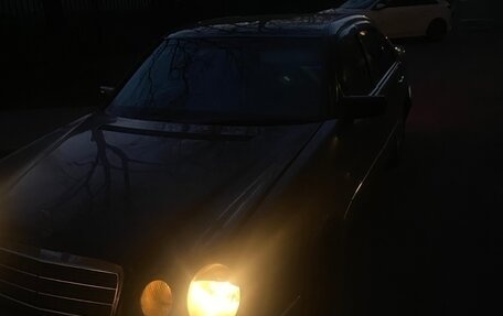 Mercedes-Benz E-Класс, 1995 год, 230 000 рублей, 3 фотография