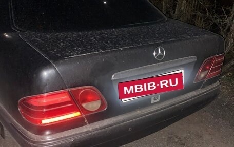 Mercedes-Benz E-Класс, 1995 год, 230 000 рублей, 4 фотография