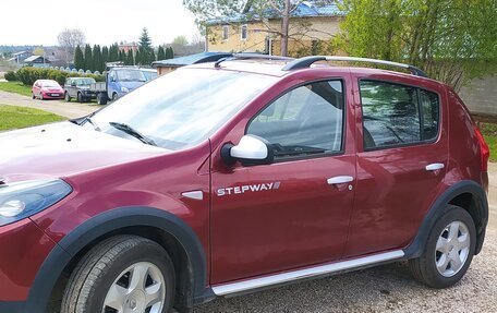 Renault Sandero I, 2012 год, 630 000 рублей, 2 фотография