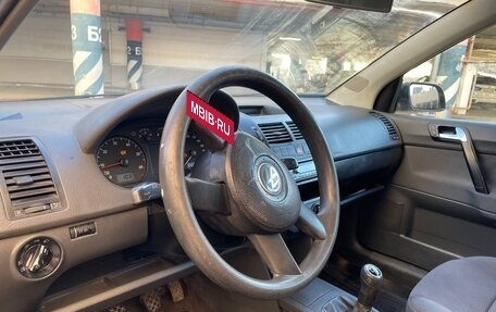 Volkswagen Polo IV рестайлинг, 2004 год, 190 000 рублей, 4 фотография