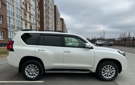 Toyota Land Cruiser Prado 150 рестайлинг 2, 2014 год, 3 200 000 рублей, 5 фотография