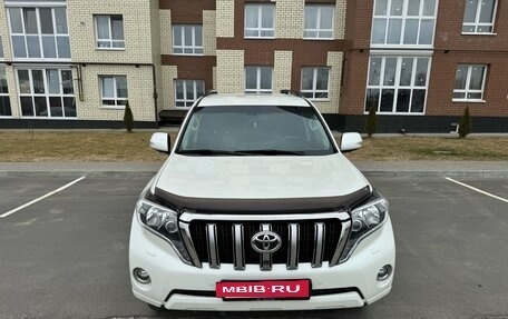 Toyota Land Cruiser Prado 150 рестайлинг 2, 2014 год, 3 200 000 рублей, 4 фотография