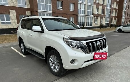 Toyota Land Cruiser Prado 150 рестайлинг 2, 2014 год, 3 200 000 рублей, 6 фотография
