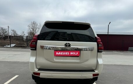 Toyota Land Cruiser Prado 150 рестайлинг 2, 2014 год, 3 200 000 рублей, 7 фотография