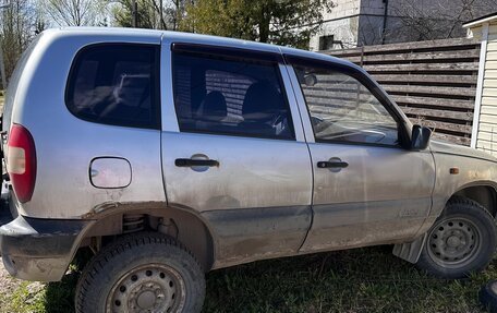 Chevrolet Niva I рестайлинг, 2005 год, 170 000 рублей, 4 фотография