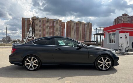 Mercedes-Benz C-Класс, 2011 год, 890 000 рублей, 5 фотография