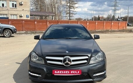 Mercedes-Benz C-Класс, 2011 год, 890 000 рублей, 3 фотография