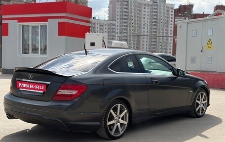 Mercedes-Benz C-Класс, 2011 год, 890 000 рублей, 6 фотография