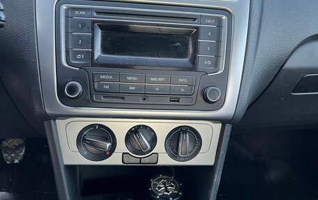 Volkswagen Polo VI (EU Market), 2013 год, 850 000 рублей, 7 фотография