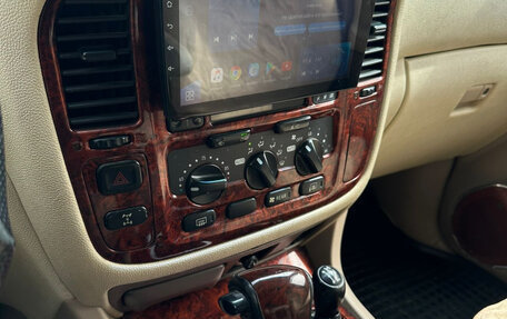 Toyota Land Cruiser 100 рестайлинг 2, 2000 год, 1 250 000 рублей, 13 фотография