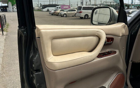 Toyota Land Cruiser 100 рестайлинг 2, 2000 год, 1 250 000 рублей, 14 фотография