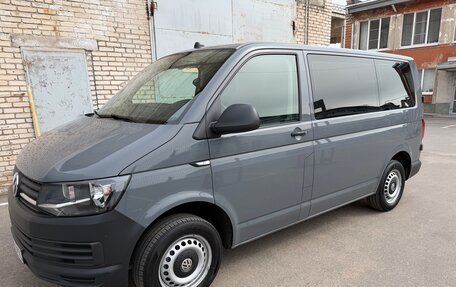 Volkswagen Caravelle T6 рестайлинг, 2019 год, 3 697 000 рублей, 3 фотография