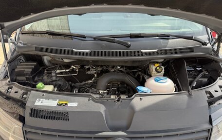 Volkswagen Caravelle T6 рестайлинг, 2019 год, 3 697 000 рублей, 16 фотография