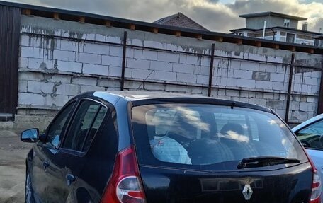 Renault Sandero I, 2011 год, 385 000 рублей, 2 фотография