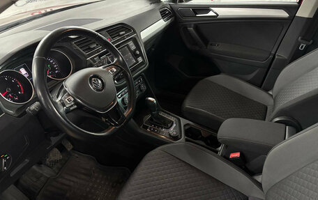 Volkswagen Tiguan II, 2018 год, 2 499 000 рублей, 10 фотография