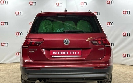 Volkswagen Tiguan II, 2018 год, 2 499 000 рублей, 5 фотография