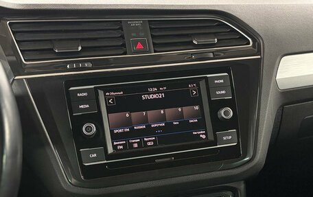 Volkswagen Tiguan II, 2018 год, 2 499 000 рублей, 15 фотография