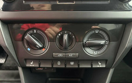 Skoda Rapid I, 2018 год, 1 350 000 рублей, 12 фотография