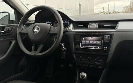 Skoda Rapid I, 2018 год, 1 350 000 рублей, 9 фотография