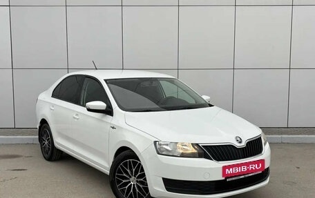 Skoda Rapid I, 2018 год, 1 350 000 рублей, 6 фотография