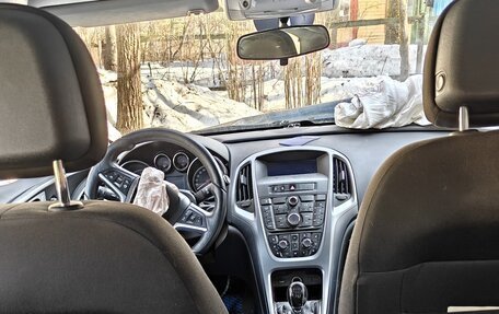 Opel Astra J, 2013 год, 375 000 рублей, 9 фотография