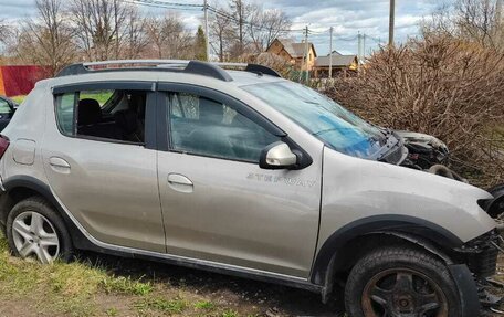 Renault Sandero II рестайлинг, 2017 год, 195 000 рублей, 2 фотография