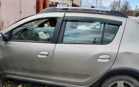 Renault Sandero II рестайлинг, 2017 год, 195 000 рублей, 5 фотография