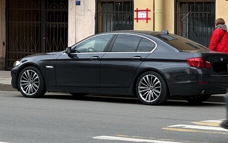 BMW 5 серия, 2011 год, 1 950 000 рублей, 2 фотография