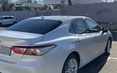 Toyota Camry, 2018 год, 3 000 000 рублей, 5 фотография