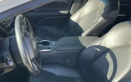 Toyota Camry, 2018 год, 3 000 000 рублей, 10 фотография