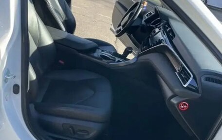 Toyota Camry, 2018 год, 3 000 000 рублей, 6 фотография