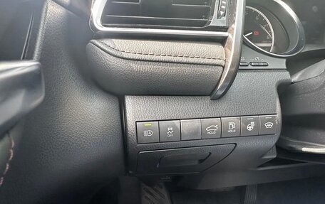 Toyota Camry, 2020 год, 3 200 000 рублей, 2 фотография