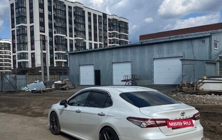 Toyota Camry, 2020 год, 3 200 000 рублей, 8 фотография