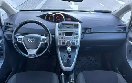 Toyota Verso I, 2011 год, 960 000 рублей, 9 фотография