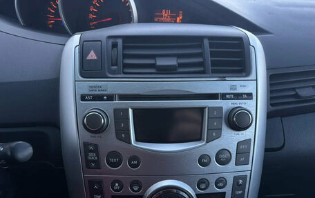 Toyota Verso I, 2011 год, 960 000 рублей, 10 фотография