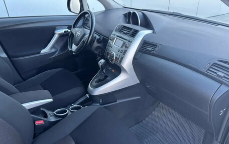 Toyota Verso I, 2011 год, 960 000 рублей, 15 фотография