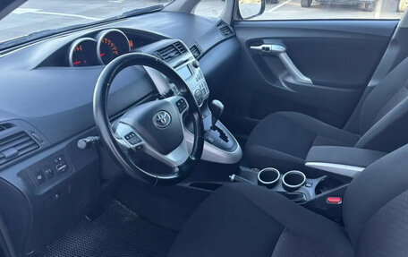 Toyota Verso I, 2011 год, 960 000 рублей, 14 фотография