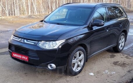 Mitsubishi Outlander III рестайлинг 3, 2012 год, 1 590 000 рублей, 1 фотография