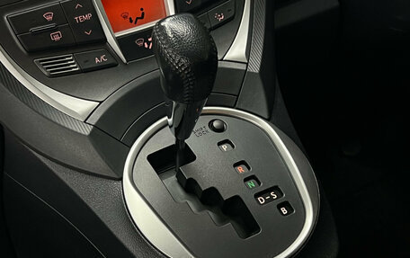 Toyota Ractis II, 2011 год, 997 000 рублей, 13 фотография