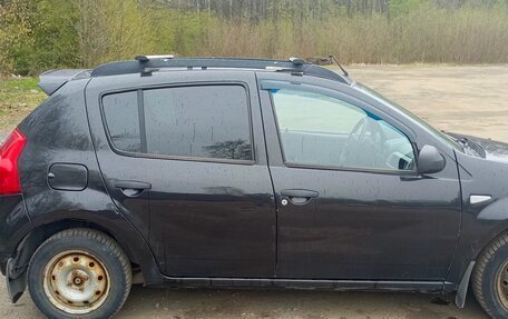 Renault Sandero I, 2013 год, 280 000 рублей, 3 фотография