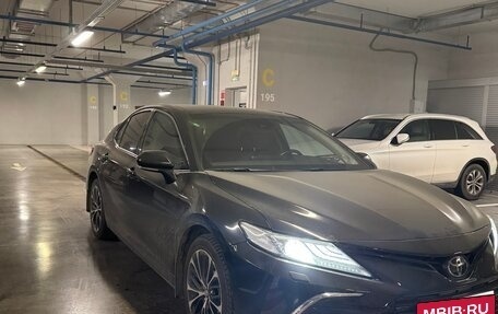 Toyota Camry, 2021 год, 2 550 000 рублей, 2 фотография