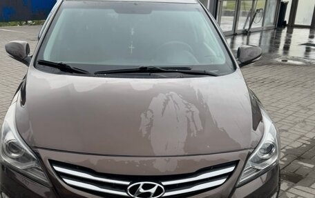 Hyundai Solaris II рестайлинг, 2014 год, 1 050 000 рублей, 4 фотография