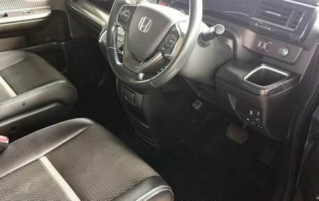 Honda Stepwgn IV, 2016 год, 1 820 000 рублей, 13 фотография