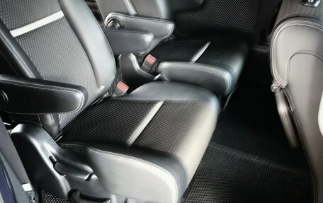 Honda Stepwgn IV, 2016 год, 1 820 000 рублей, 14 фотография