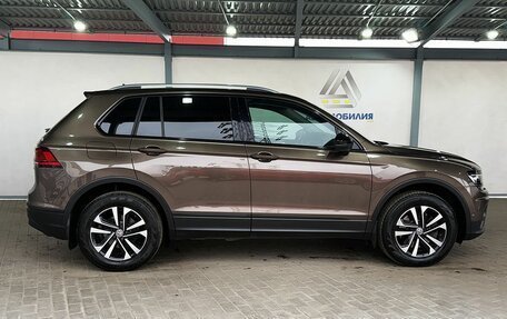 Volkswagen Tiguan II, 2019 год, 2 799 000 рублей, 6 фотография