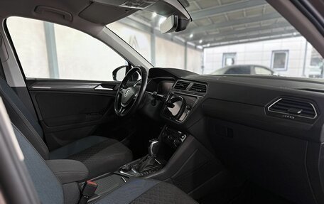 Volkswagen Tiguan II, 2019 год, 2 799 000 рублей, 14 фотография