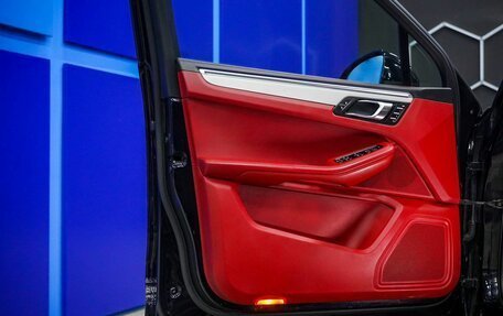 Porsche Macan I рестайлинг, 2014 год, 2 400 000 рублей, 15 фотография