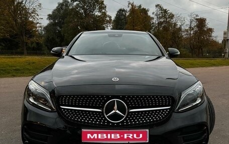 Mercedes-Benz C-Класс, 2019 год, 3 250 000 рублей, 1 фотография