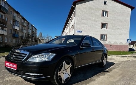 Mercedes-Benz S-Класс, 2010 год, 3 500 000 рублей, 1 фотография