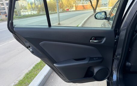 Toyota Prius IV XW50, 2019 год, 2 250 000 рублей, 16 фотография